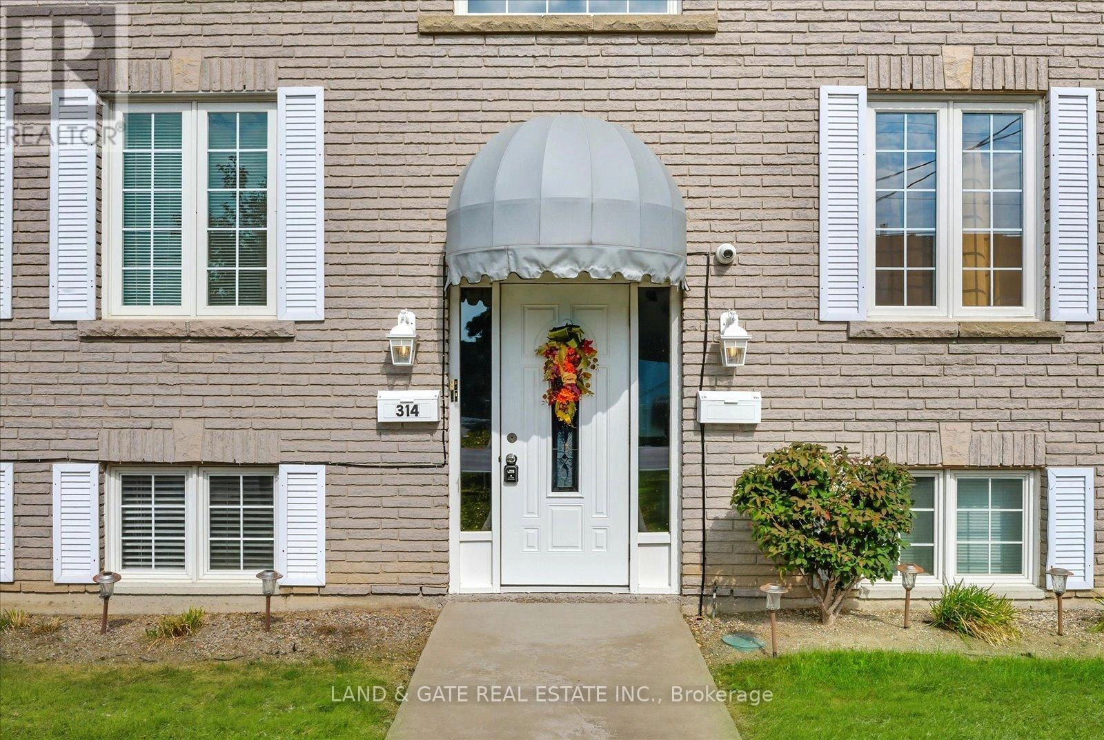 314 Hillside Avenue, Oshawa, Ontario  L1J 1T5 - Photo 3 - E12415507