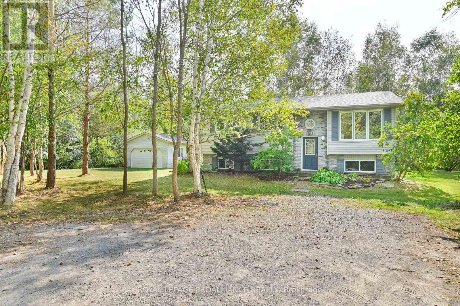 21289 Loyalist Parkway, Prince Edward County, Ontario  K0K 1L0 - Photo 3 - X12415586