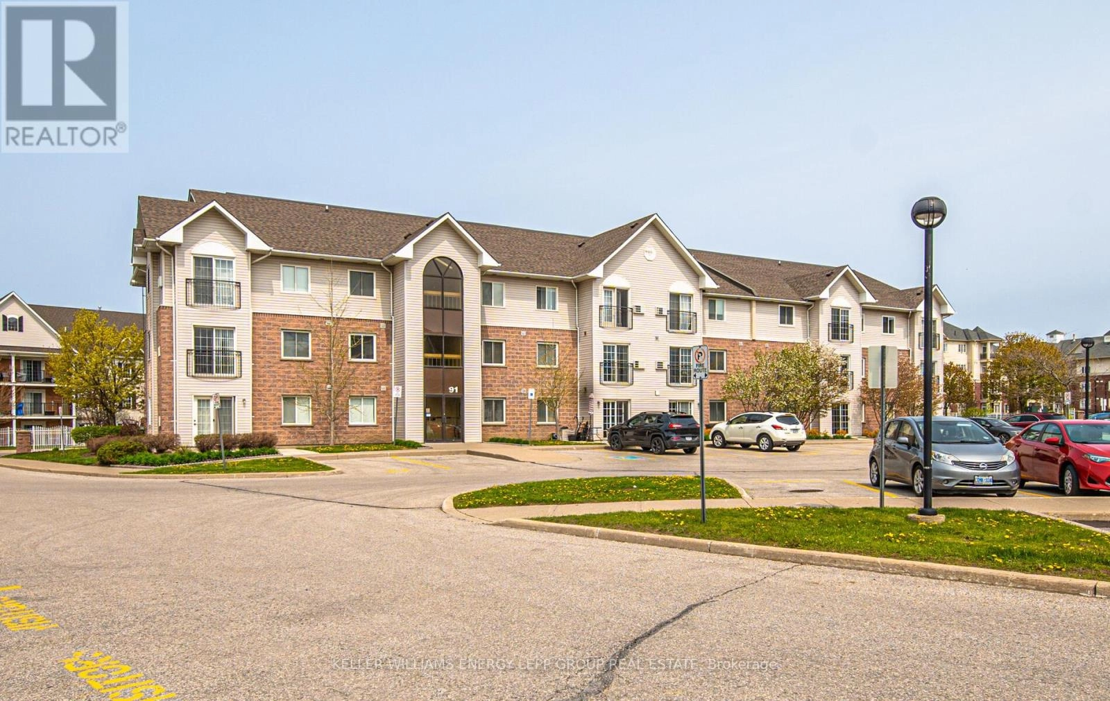 301 - 91 Aspen Springs Drive, Clarington, Ontario  L1C 5J9 - Photo 1 - E12416025