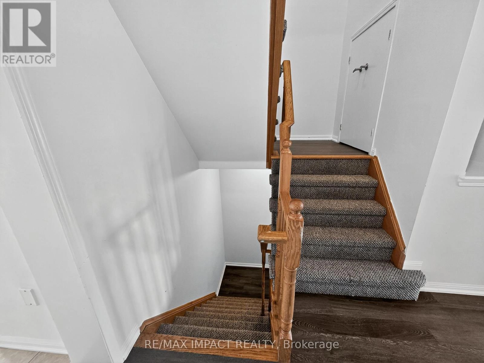 232 Rouge River Drive, Toronto, Ontario  M1B 0A8 - Photo 12 - E12416209