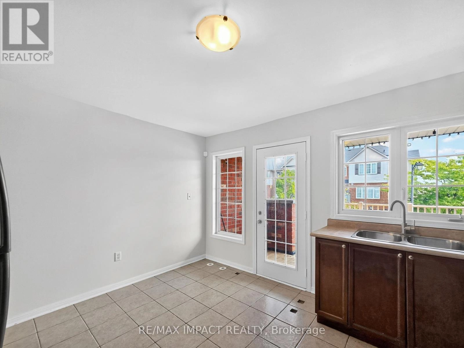 232 Rouge River Drive, Toronto, Ontario  M1B 0A8 - Photo 21 - E12416209