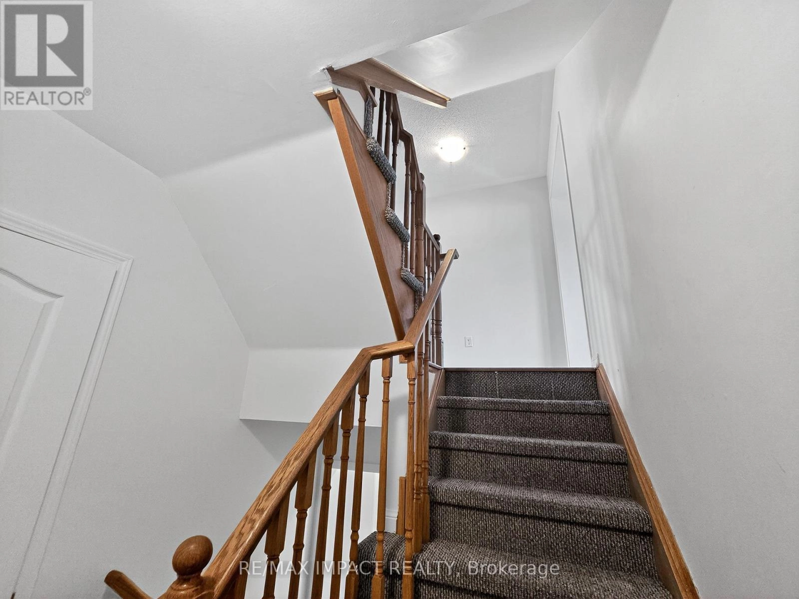 232 Rouge River Drive, Toronto, Ontario  M1B 0A8 - Photo 25 - E12416209