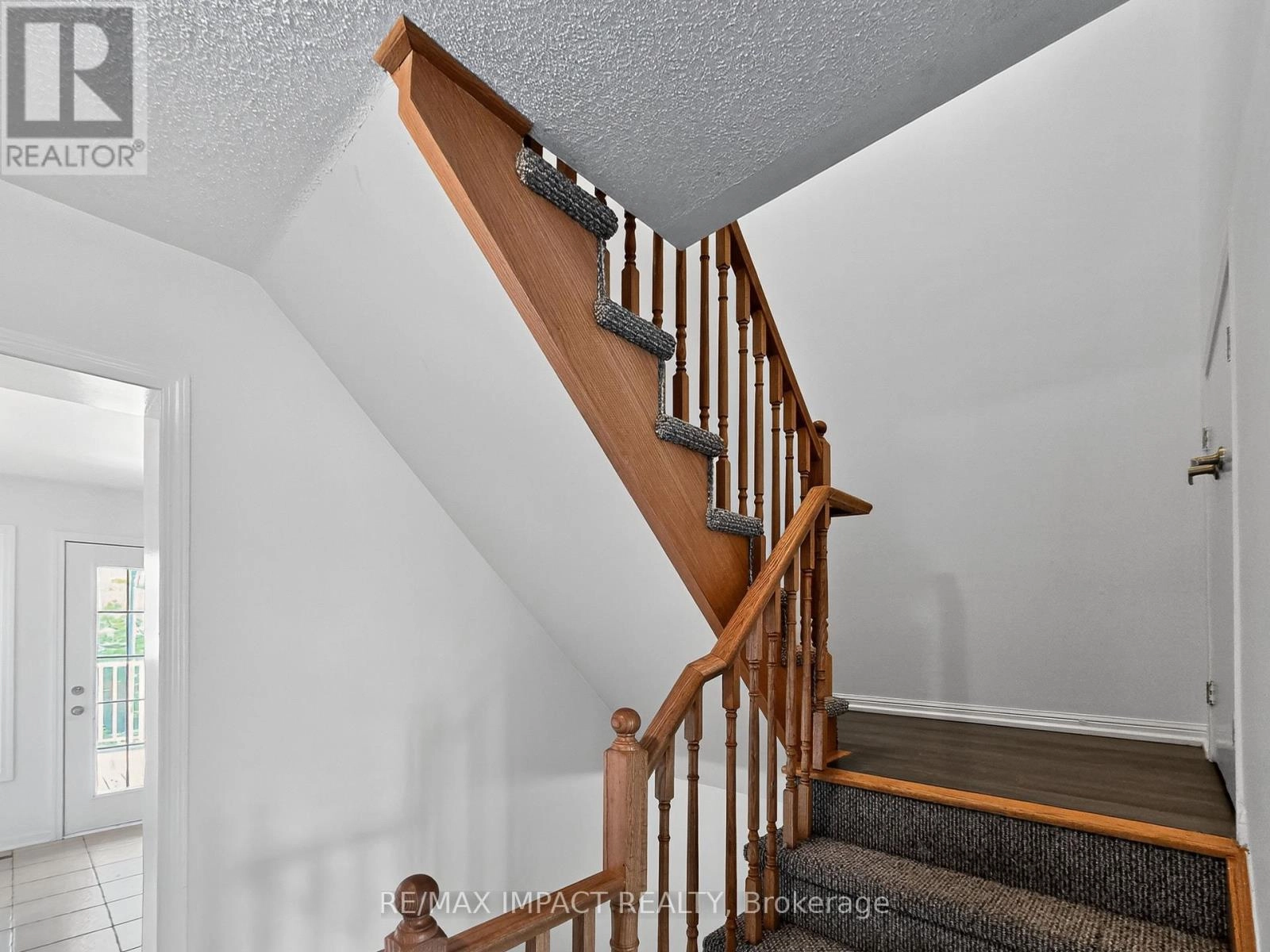 232 Rouge River Drive, Toronto, Ontario  M1B 0A8 - Photo 26 - E12416209