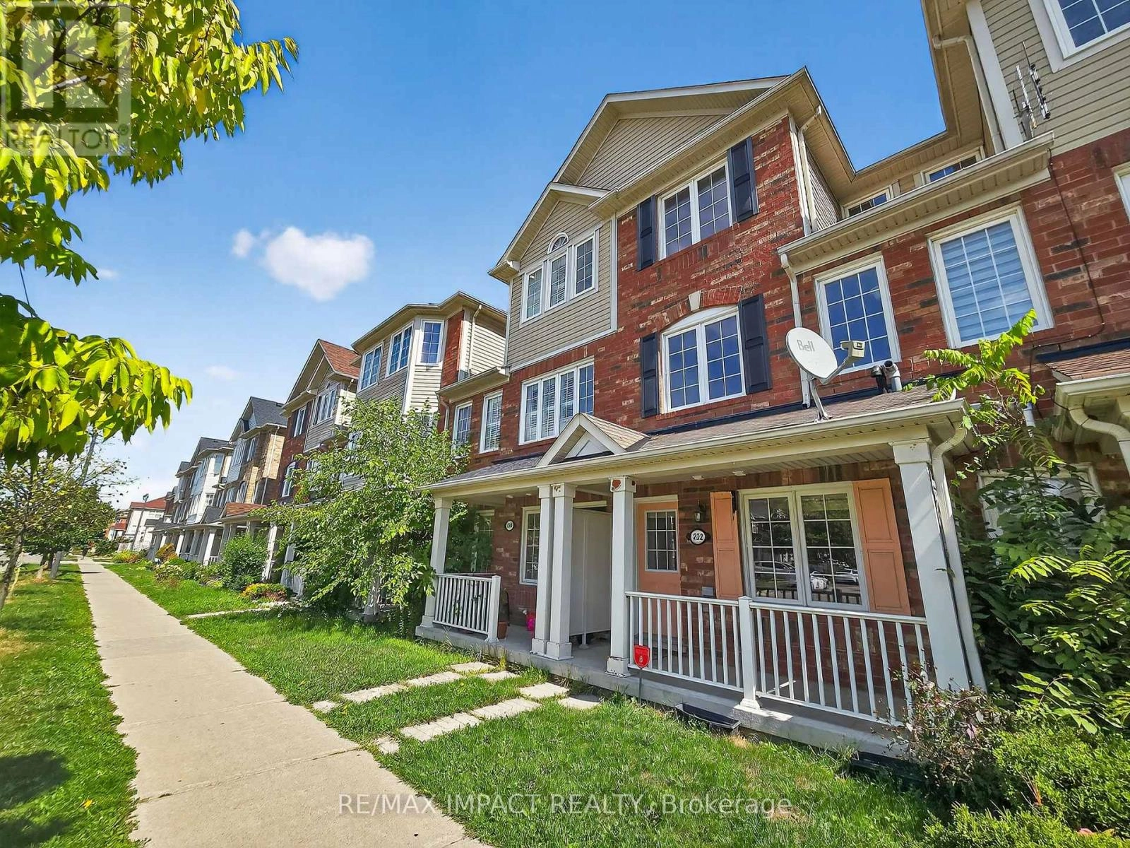 232 Rouge River Drive, Toronto, Ontario  M1B 0A8 - Photo 3 - E12416209