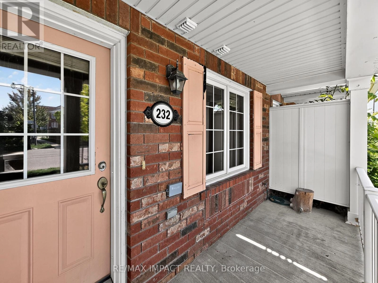 232 Rouge River Drive, Toronto, Ontario  M1B 0A8 - Photo 4 - E12416209