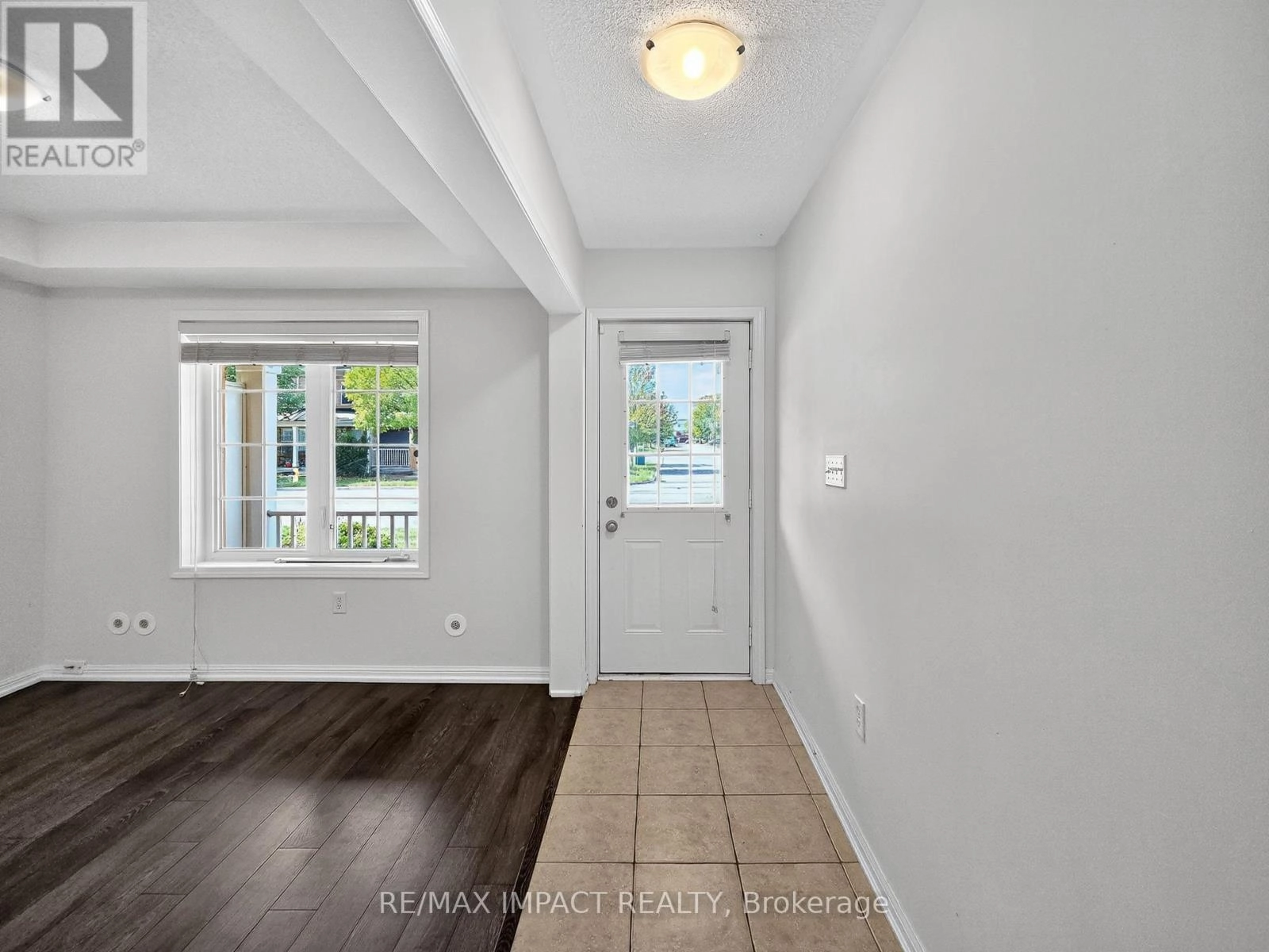 232 Rouge River Drive, Toronto, Ontario  M1B 0A8 - Photo 6 - E12416209