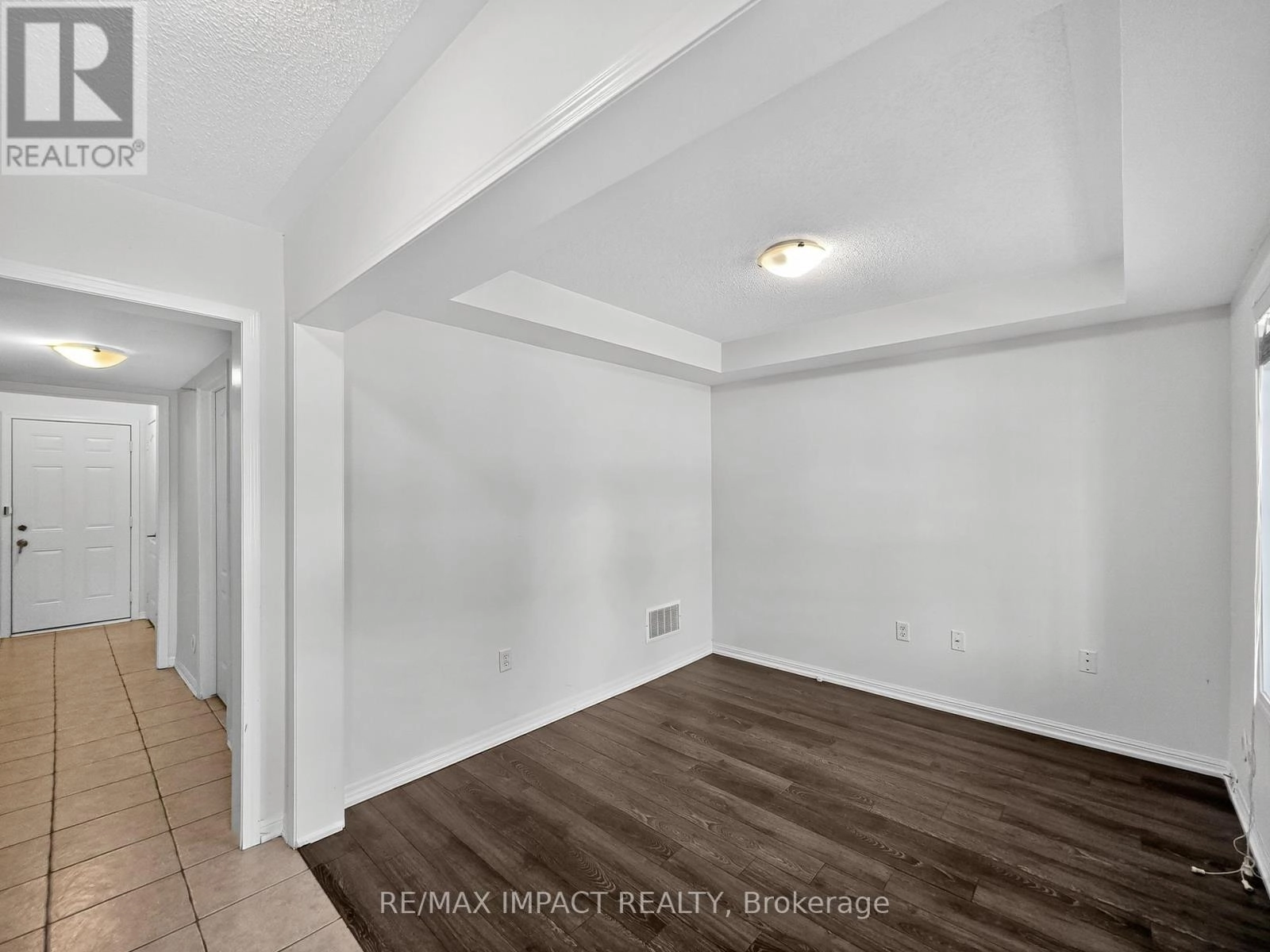 232 Rouge River Drive, Toronto, Ontario  M1B 0A8 - Photo 9 - E12416209