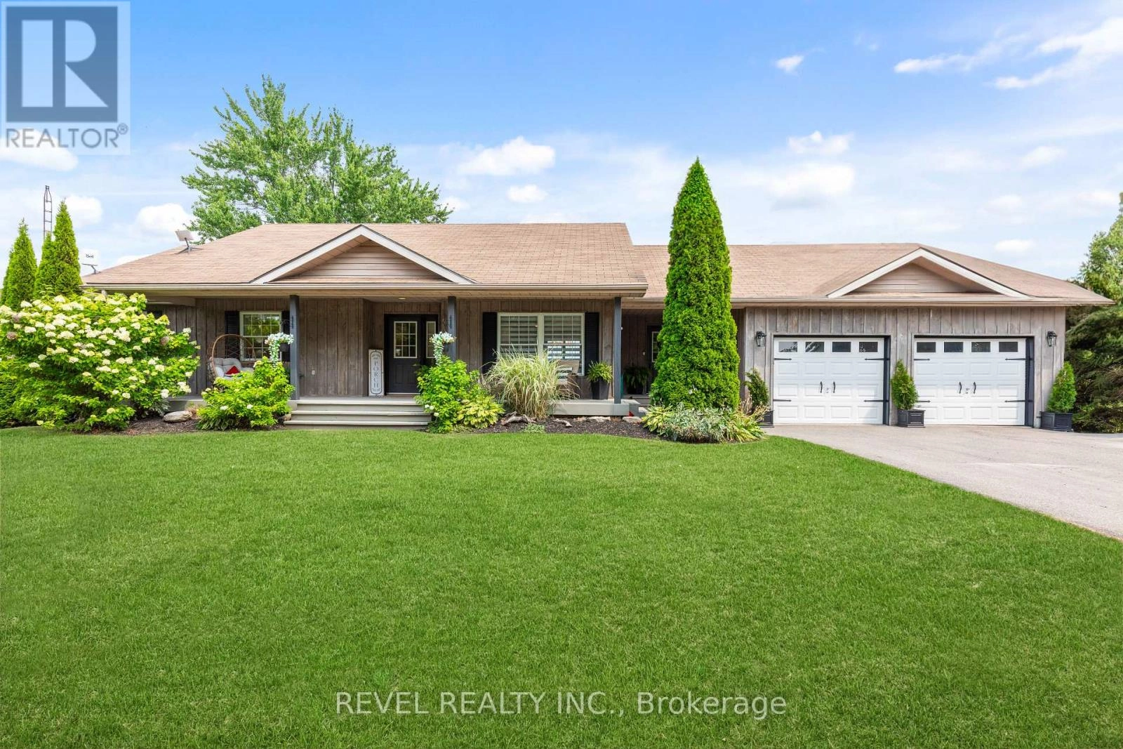 4 Aino Beach Road, Kawartha Lakes, Ontario  K0M 2C0 - Photo 1 - X12416839