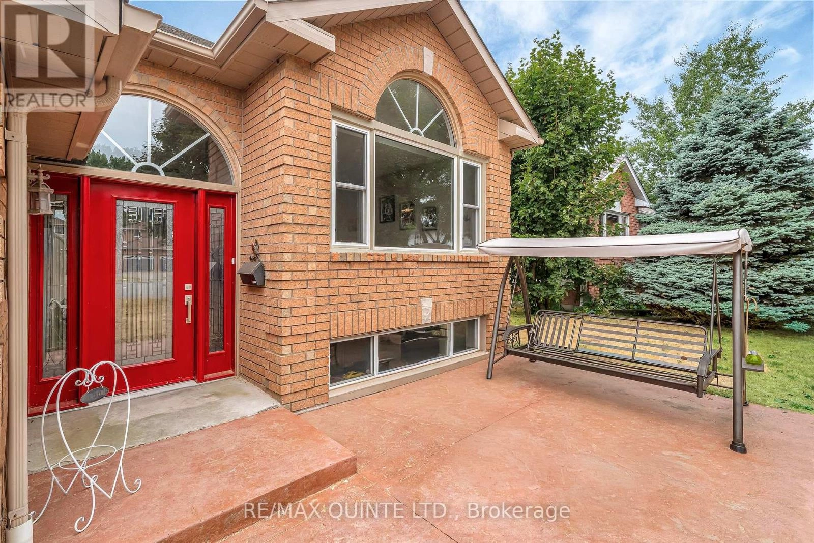 2 Marchmont Place, Belleville, Ontario  K8P 5E4 - Photo 1 - X12416840