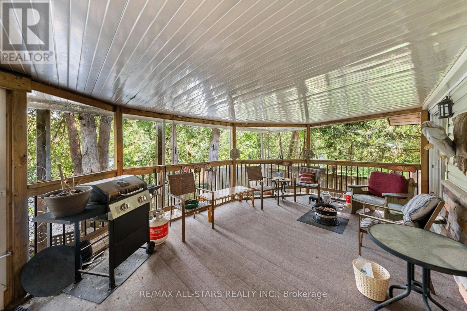 14 Wychwood Drive E, Kawartha Lakes, Ontario  K0M 1N0 - Photo 32 - X12384885