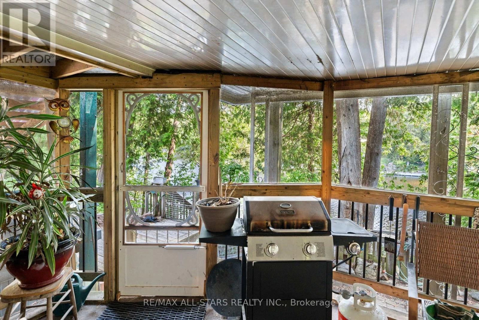 14 Wychwood Drive E, Kawartha Lakes, Ontario  K0M 1N0 - Photo 33 - X12384885