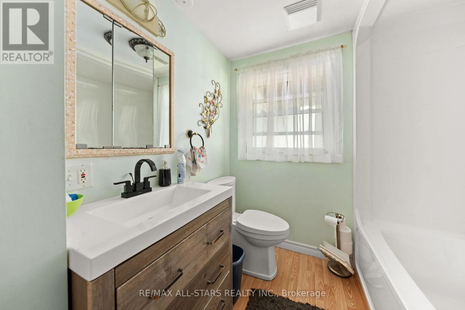 14 Wychwood Drive E, Kawartha Lakes, Ontario  K0M 1N0 - Photo 23 - X12384885