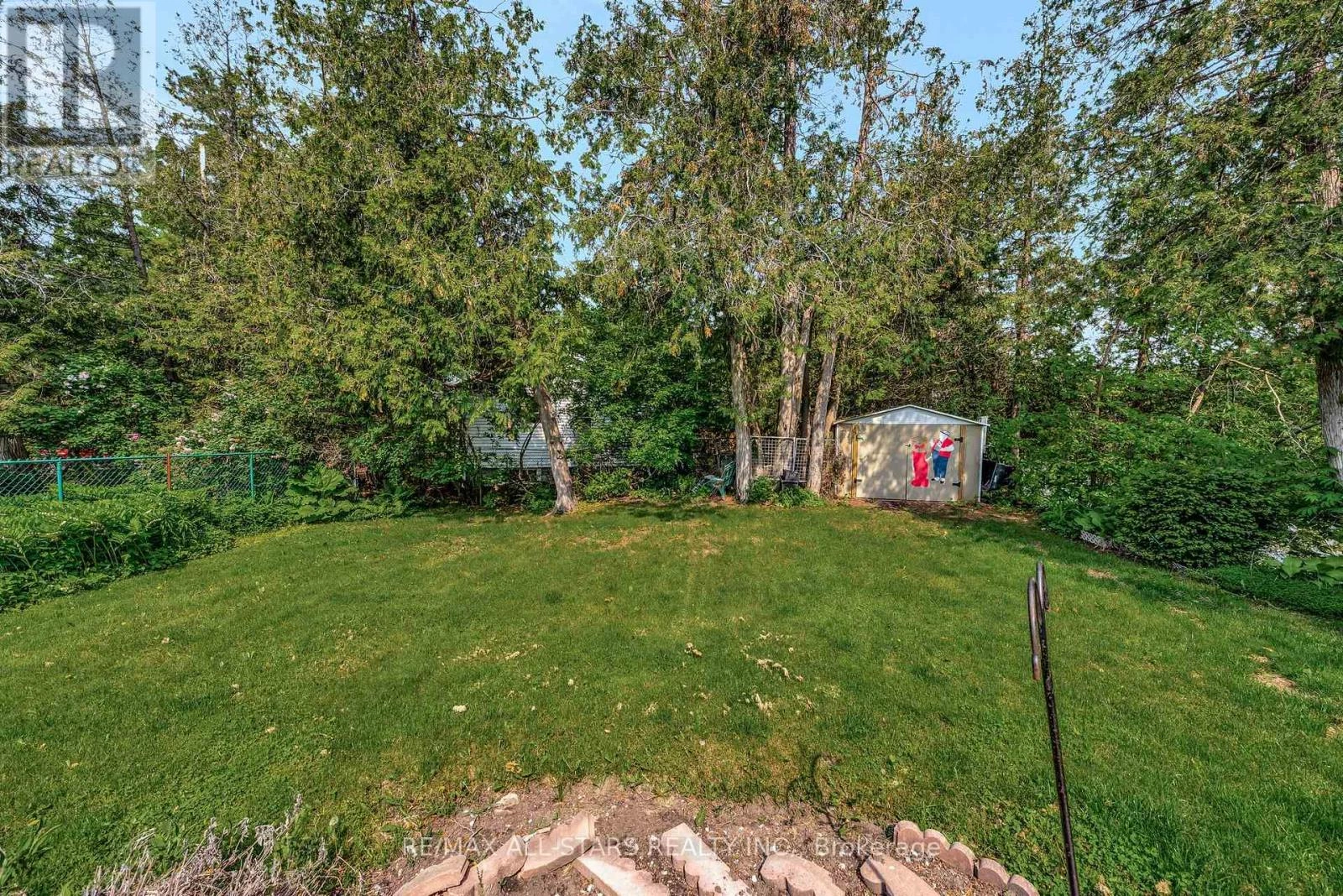 14 Wychwood Drive E, Kawartha Lakes, Ontario  K0M 1N0 - Photo 37 - X12384885