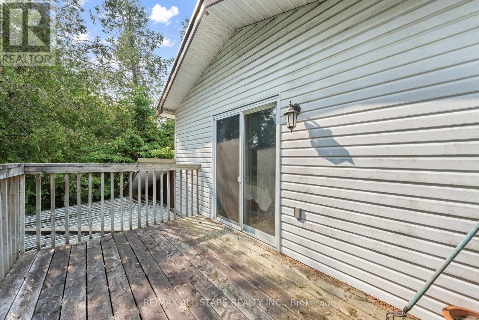 14 Wychwood Drive E, Kawartha Lakes, Ontario  K0M 1N0 - Photo 28 - X12384885