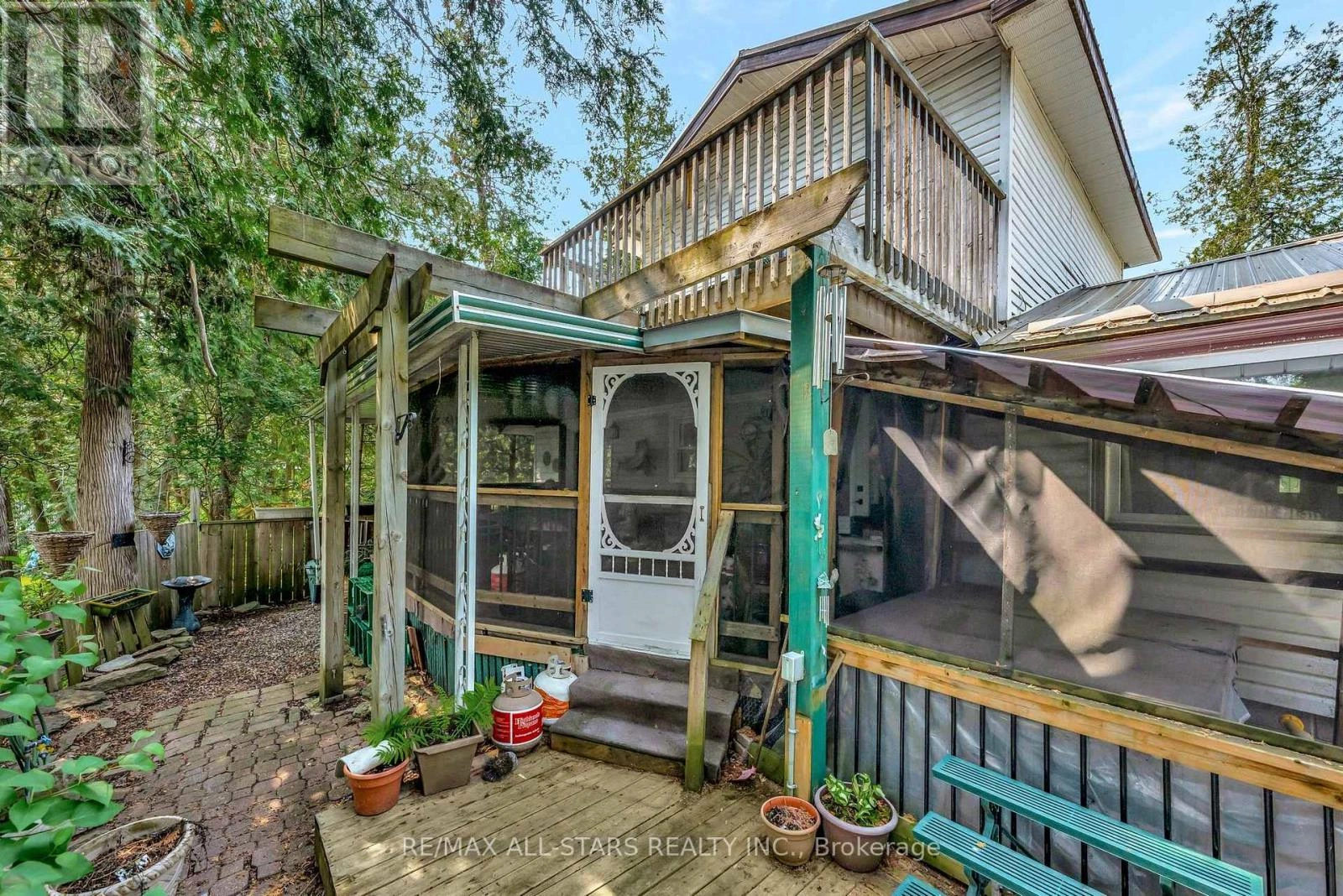 14 Wychwood Drive E, Kawartha Lakes, Ontario  K0M 1N0 - Photo 35 - X12384885