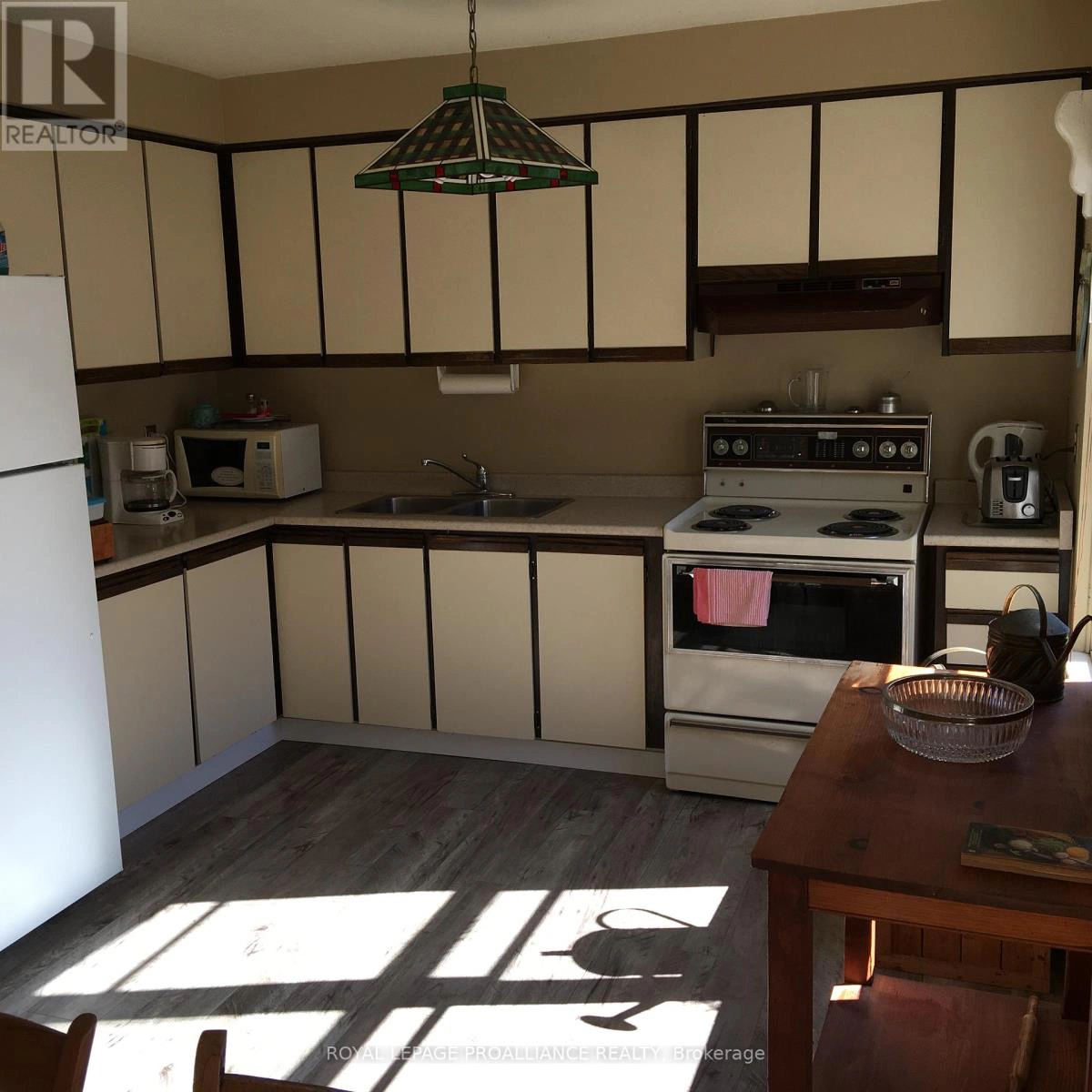 13 Portneuf Court, Toronto, Ontario M5A 4E4 - Photo 5 - C12419259