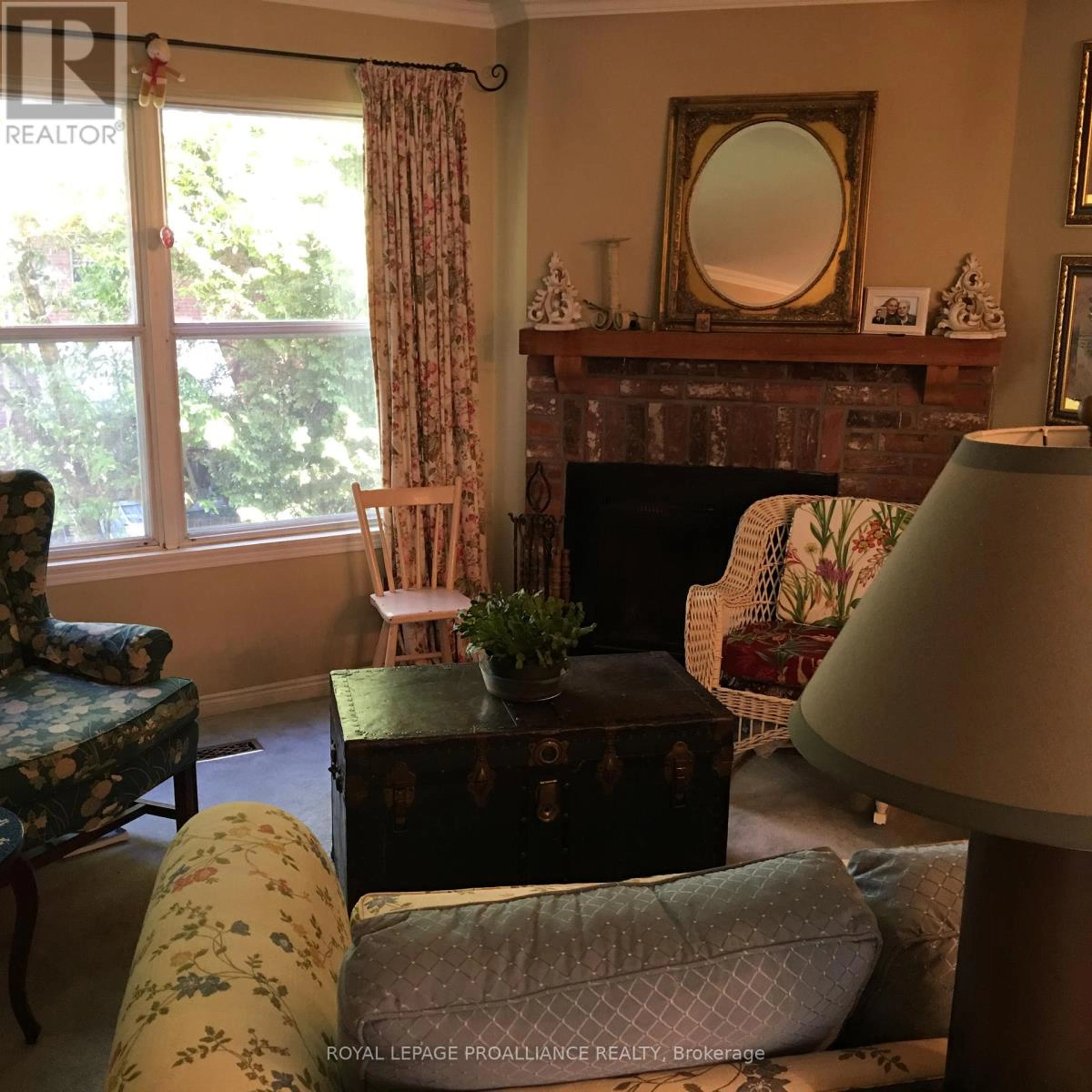 13 Portneuf Court, Toronto, Ontario M5A 4E4 - Photo 8 - C12419259