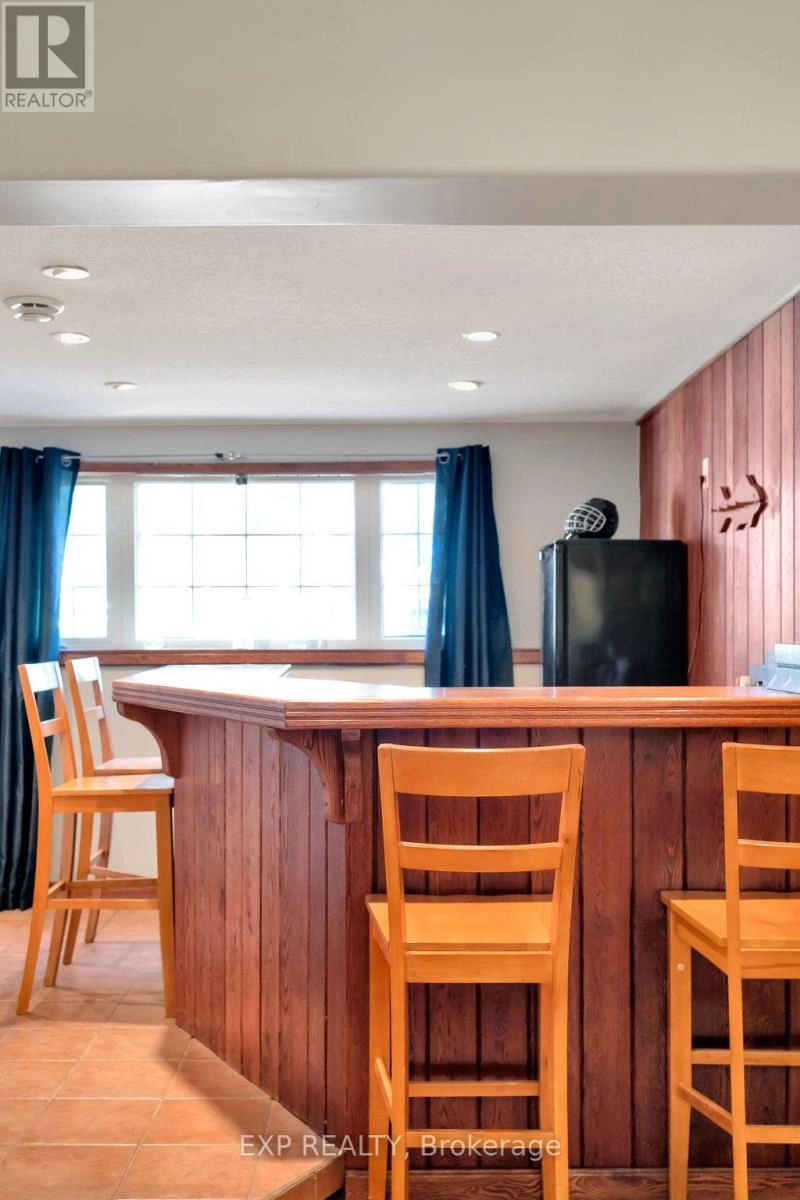 130 Finch Drive, Belleville, Ontario  K8P 5L4 - Photo 31 - X12419260