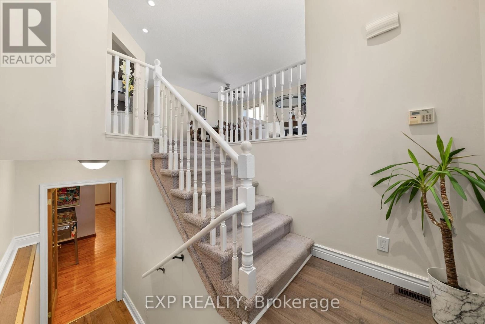 130 Finch Drive, Belleville, Ontario  K8P 5L4 - Photo 5 - X12419260