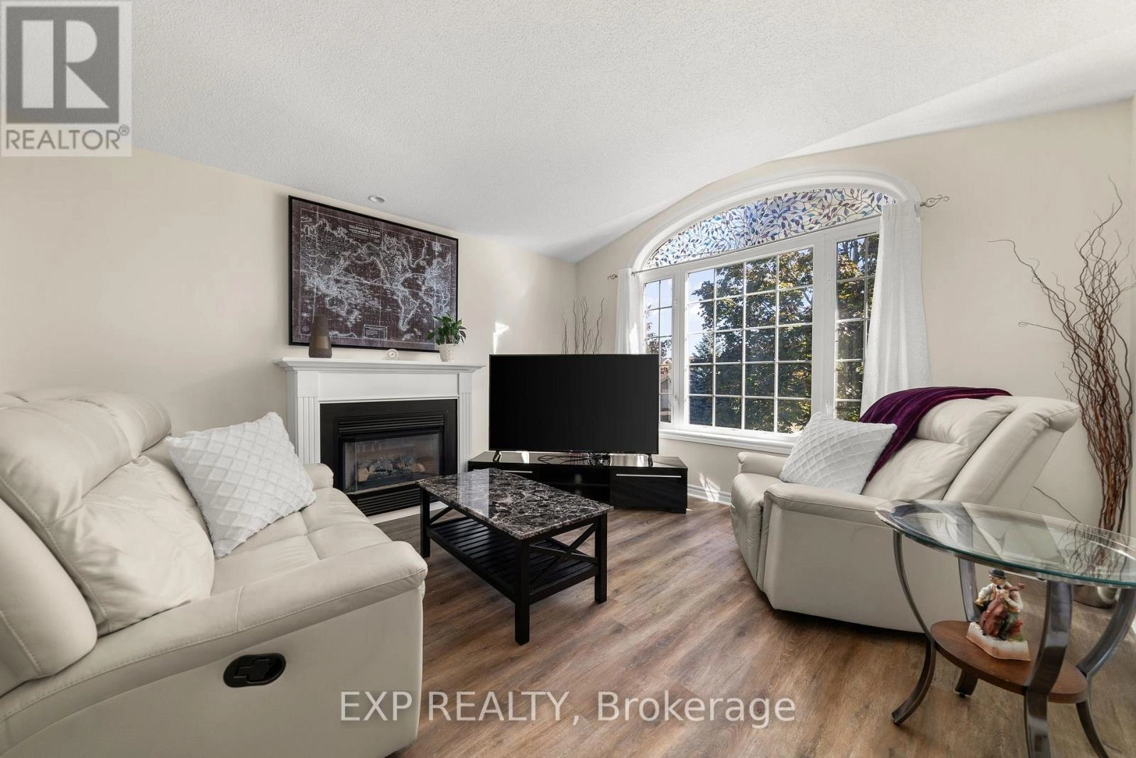 130 Finch Drive, Belleville, Ontario  K8P 5L4 - Photo 6 - X12419260