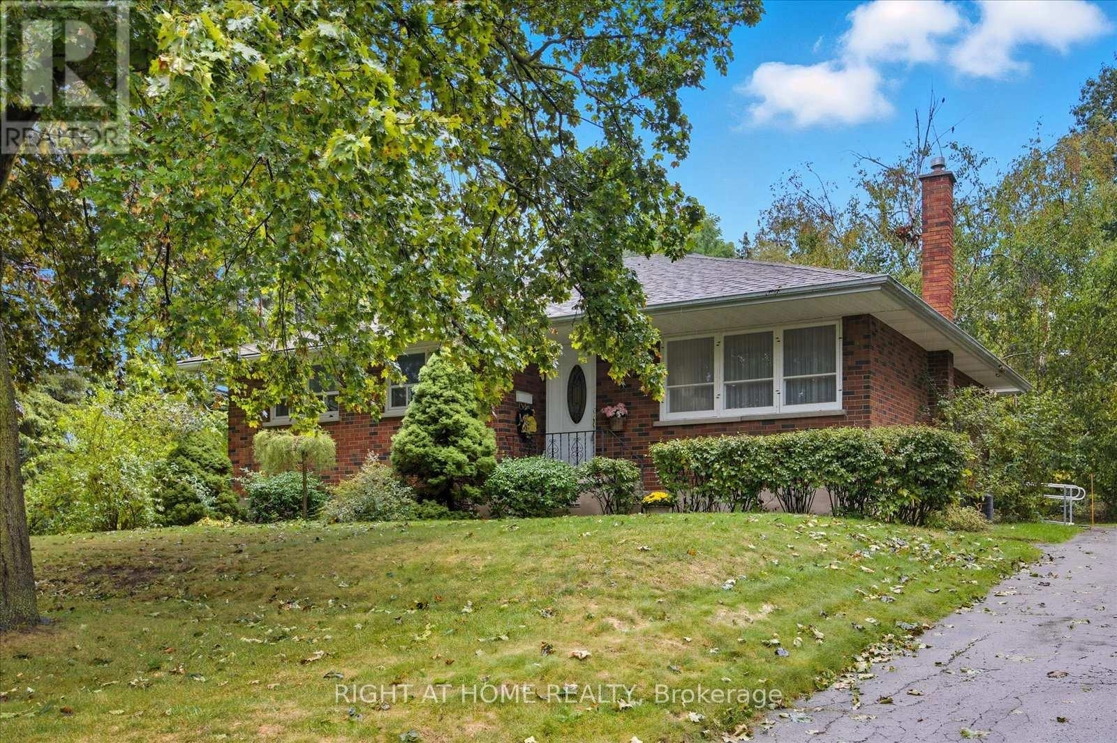 81 Meadow Crescent, Whitby, Ontario  L1N 3J2 - Photo 1 - E12420676
