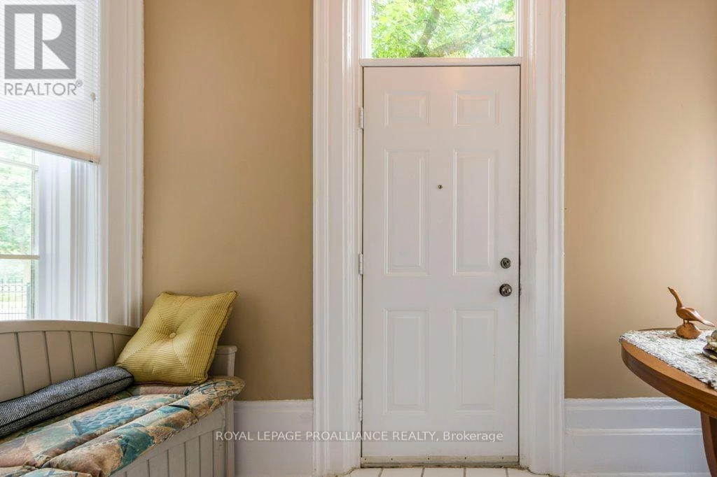 5 - 233 John Street, Belleville, Ontario  K8N 3G2 - Photo 3 - X12421977