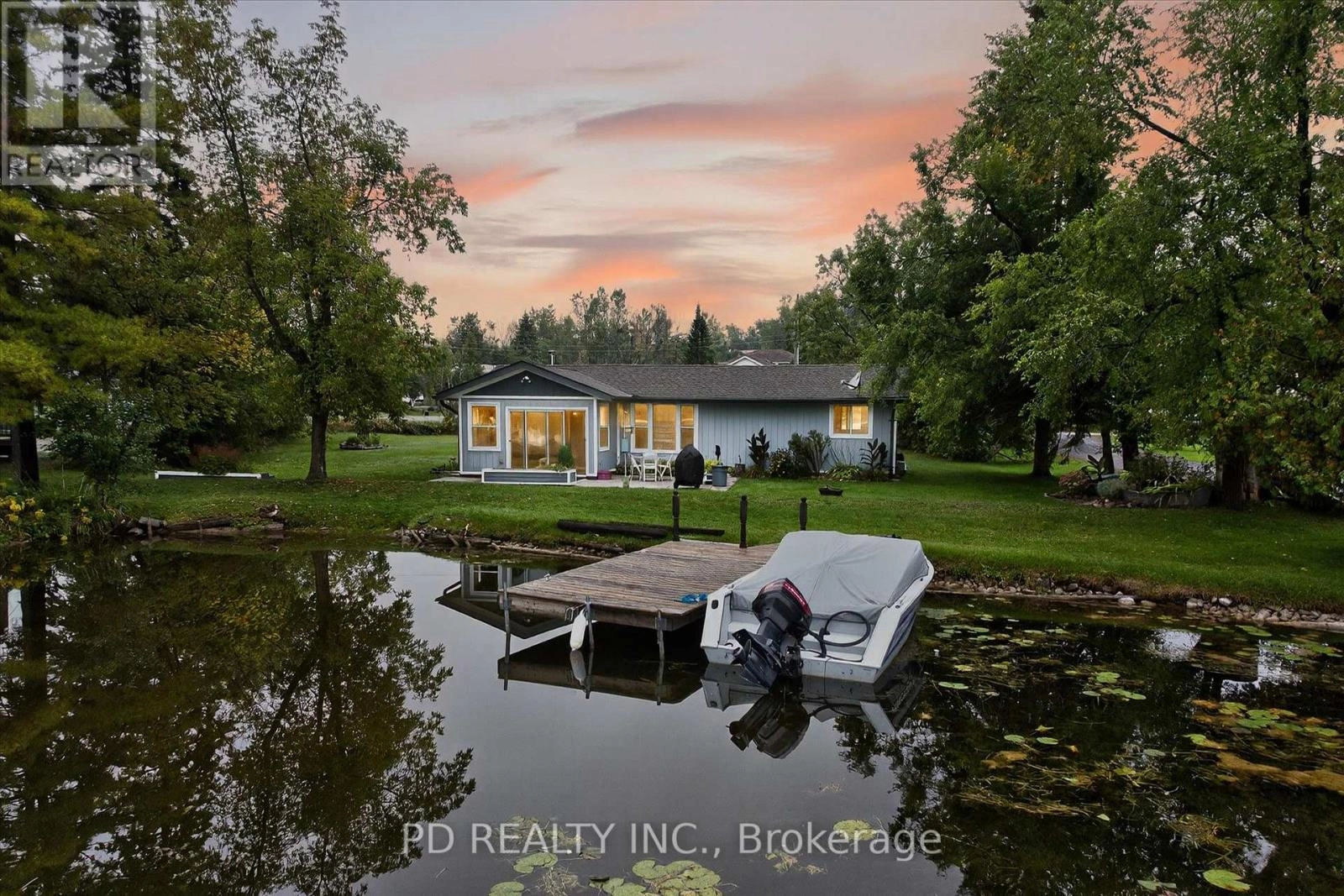 11 Charlotte Crescent, Kawartha Lakes, Ontario  K0L 2W0 - Photo 1 - X12423396