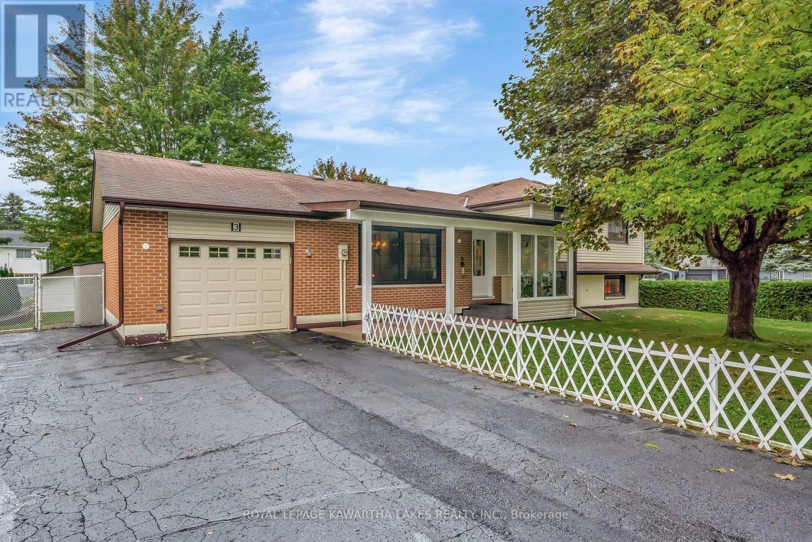 3 Pinewood Crescent, Kawartha Lakes, Ontario  L0A 1K0 - Photo 1 - X12424078