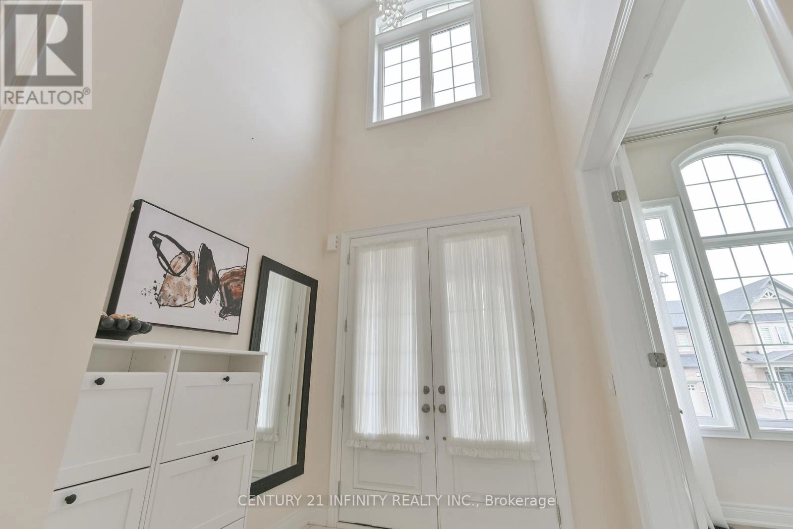 34 Watershed Gate, East Gwillimbury, Ontario  L9N 0Y6 - Photo 2 - N12425668