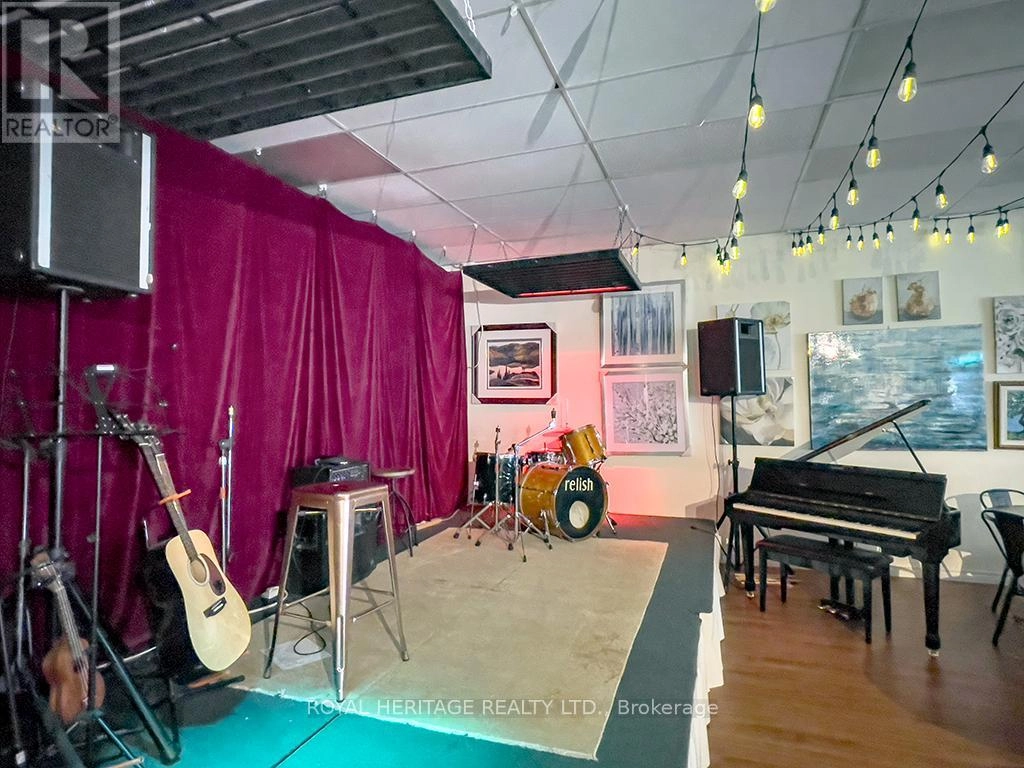 313 Front Street, Belleville, Ontario  K8N 2Z9 - Photo 10 - X12426143