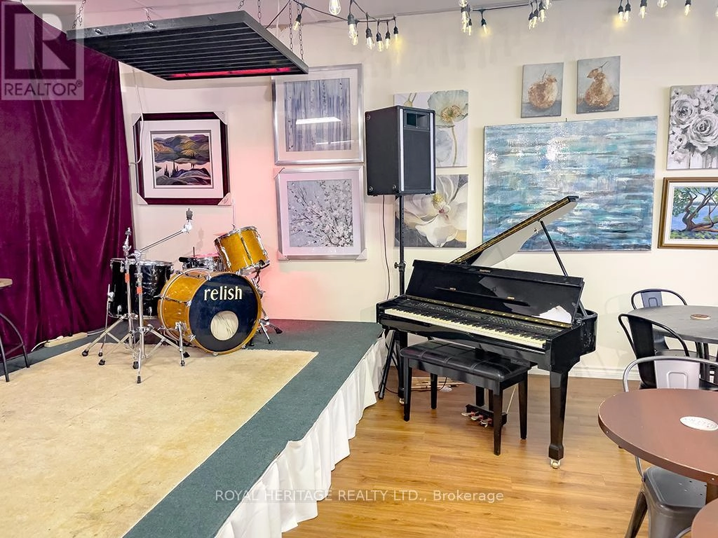 313 Front Street, Belleville, Ontario  K8N 2Z9 - Photo 12 - X12426143