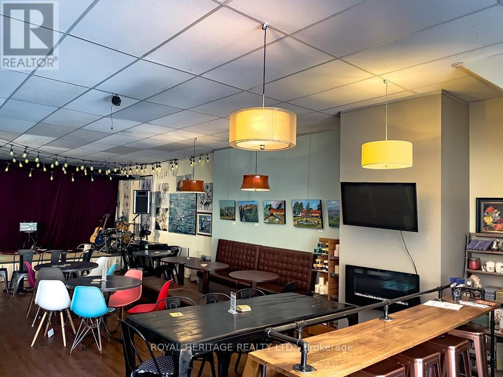 313 Front Street, Belleville, Ontario  K8N 2Z9 - Photo 13 - X12426143