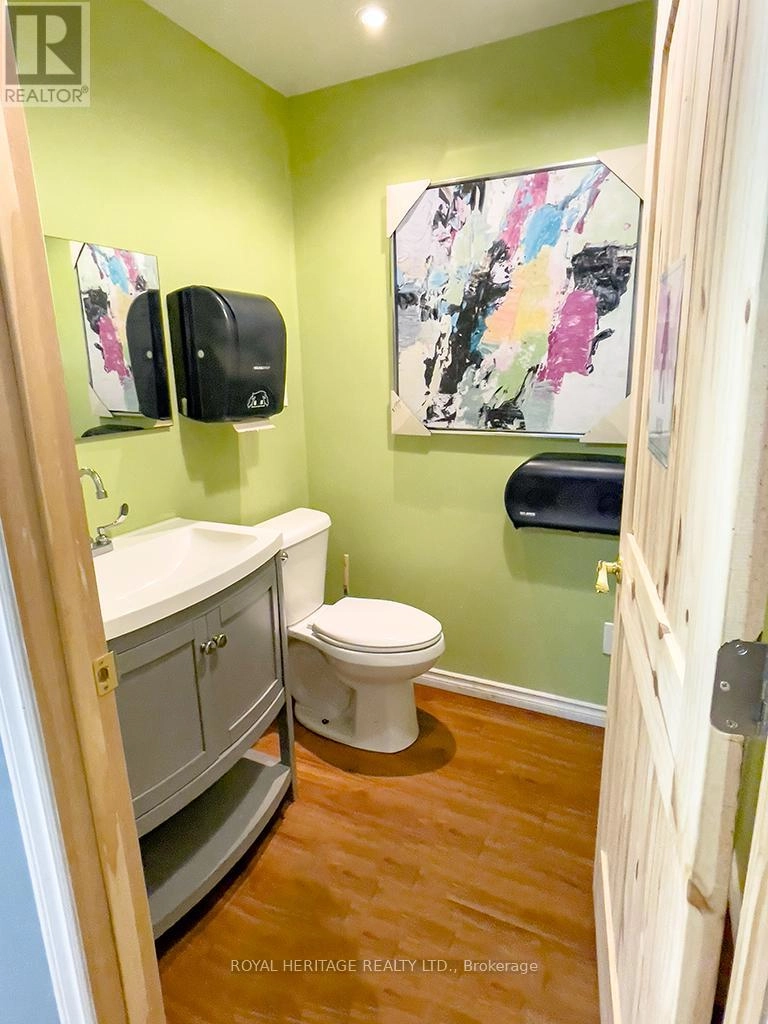 313 Front Street, Belleville, Ontario  K8N 2Z9 - Photo 25 - X12426143