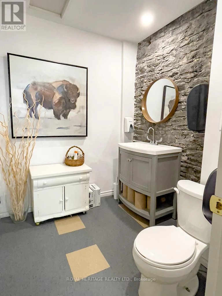 313 Front Street, Belleville, Ontario  K8N 2Z9 - Photo 26 - X12426143