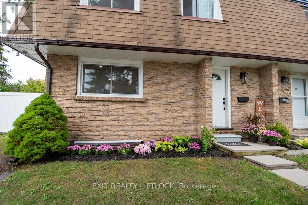 12 - 740 Chamberlain Street, Peterborough, Ontario  K9J 4M3 - Photo 3 - X12426759