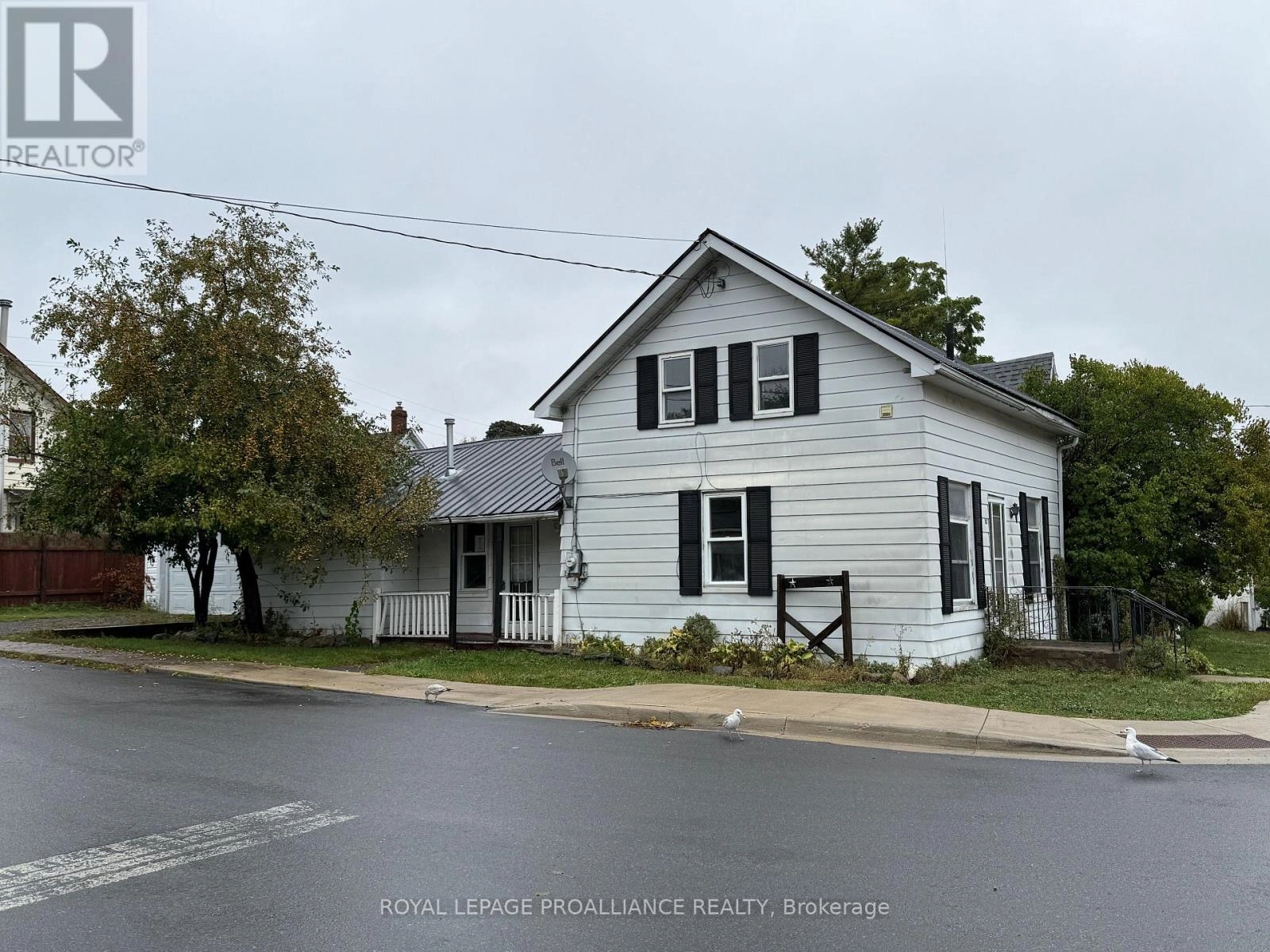 27 Water Street W, Greater Napanee, Ontario  K7R 1V3 - Photo 1 - X12426775