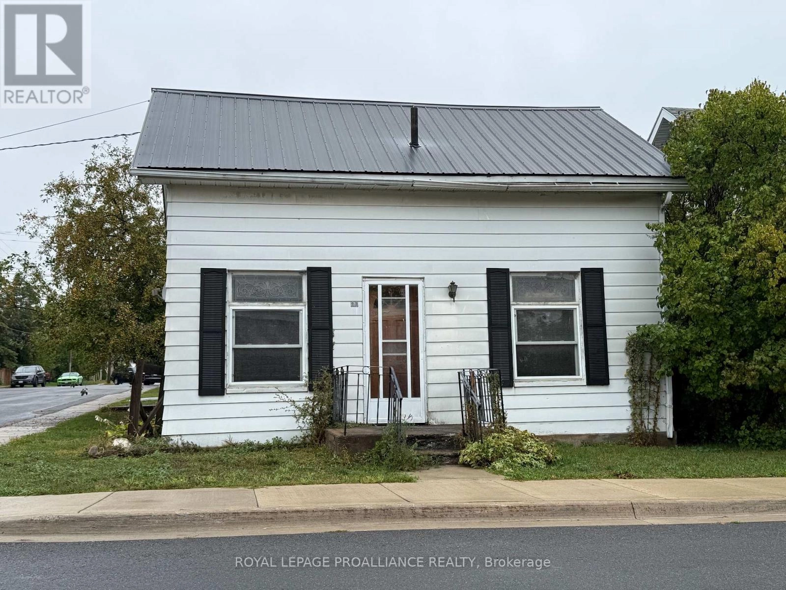27 Water Street W, Greater Napanee, Ontario  K7R 1V3 - Photo 3 - X12426775