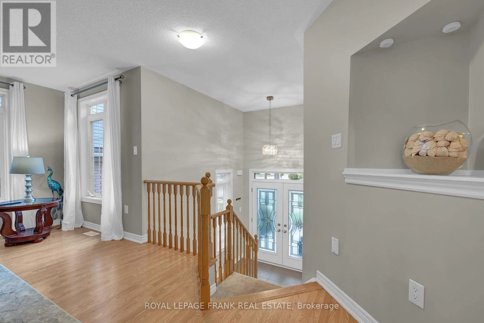 100 White Drive, Port Hope, Ontario  L1A 0B6 - Photo 2 - X12428479