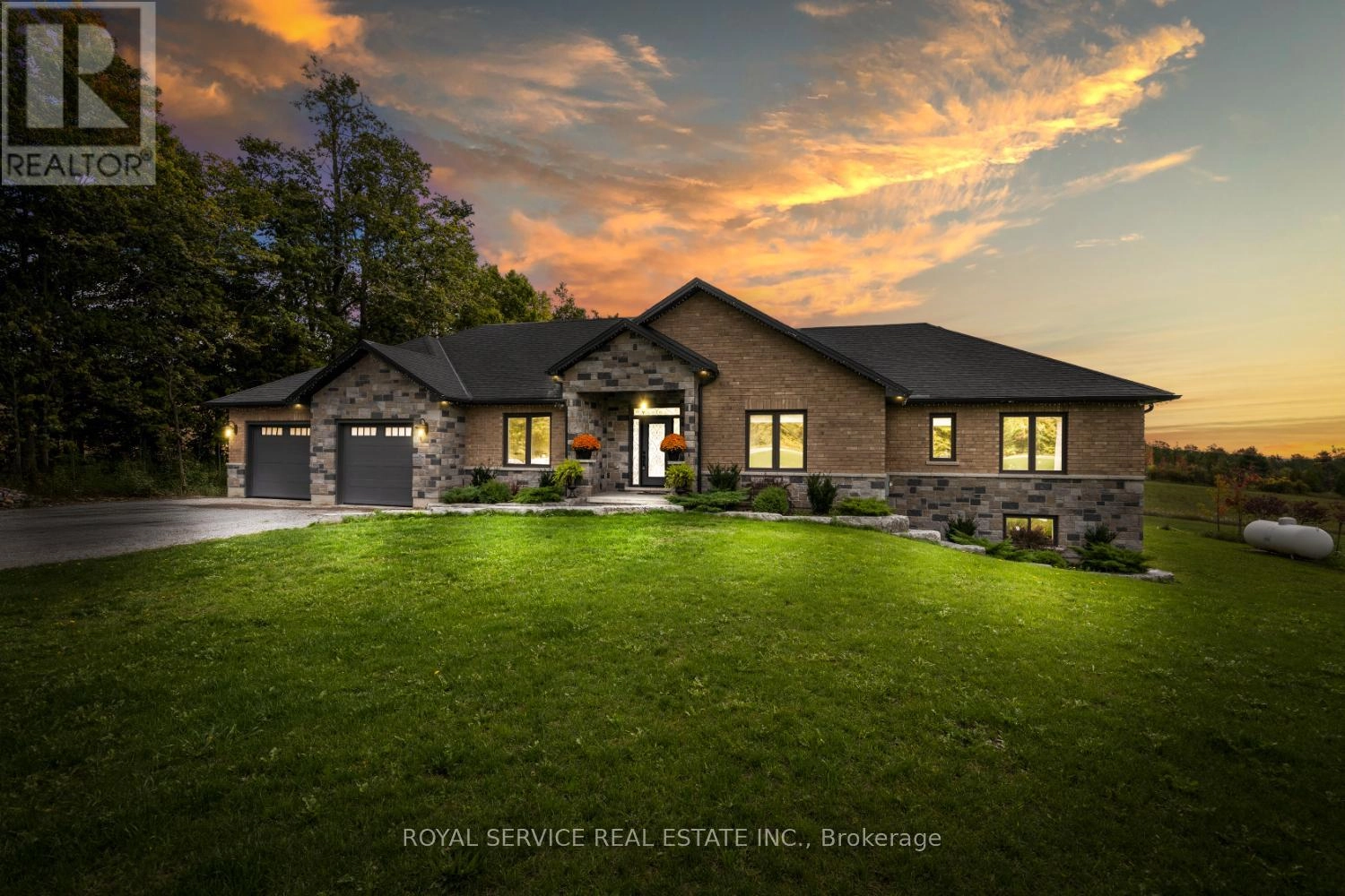 381 Sharpe Line, Cavan Monaghan, Ontario  L0A 1C0 - Photo 1 - X12430906