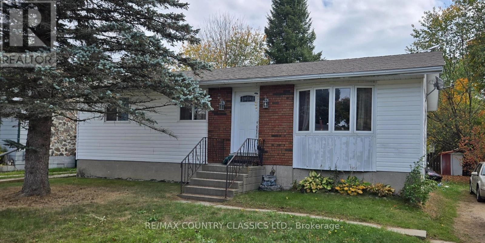 7 Hemlock Street, Highlands East, Ontario  K0L 1M0 - Photo 1 - X12432373