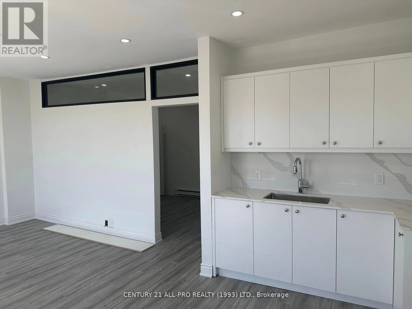 Unit 3 - 82 King Street W, Cobourg, Ontario  K9A 2M3 - Photo 2 - X12433301