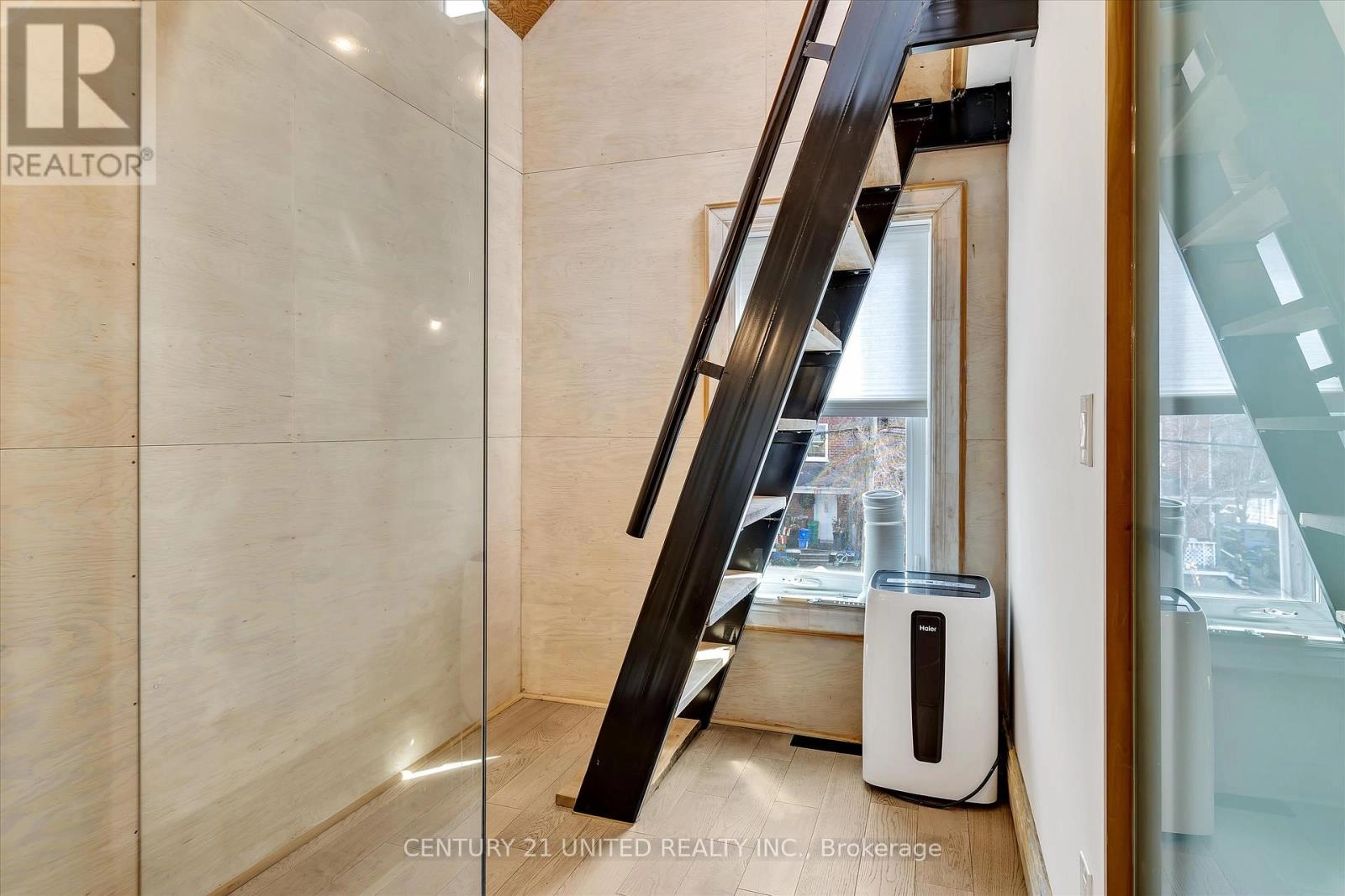 508 Sherbrooke Street, Peterborough, Ontario K9J 2P3 - Photo 18 - X12430327