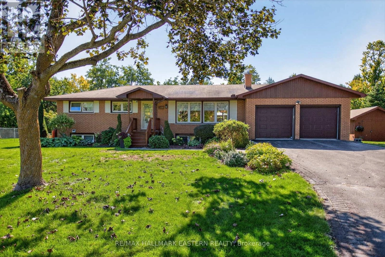 244 Patricia Crescent, Selwyn, Ontario  K9J 0C7 - Photo 1 - X12436576