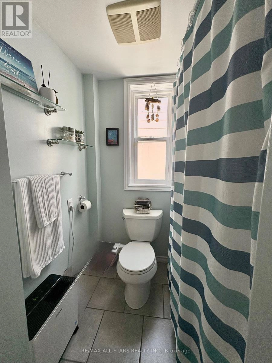 147 Lake Street, Peterborough, Ontario K9J 2H2 - Photo 12 - X12442497