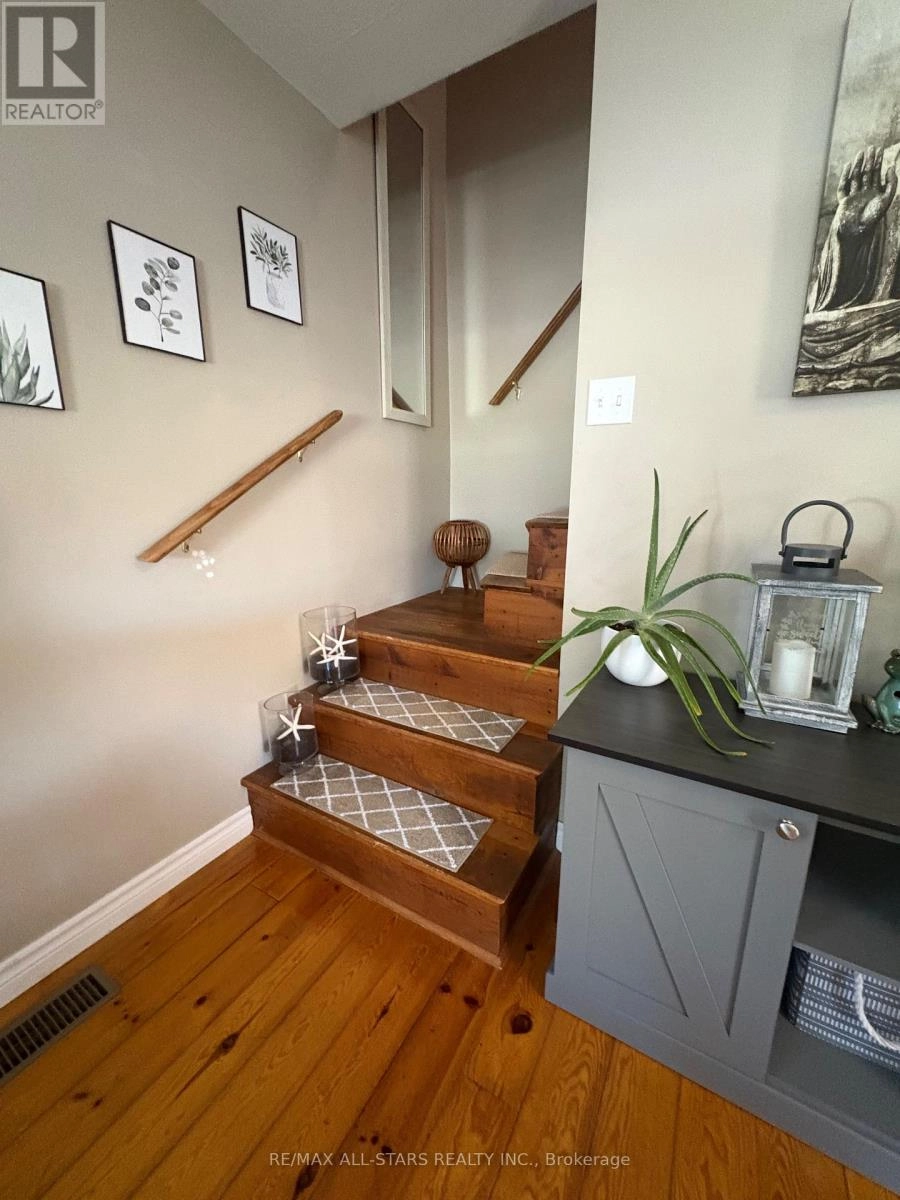 147 Lake Street, Peterborough, Ontario K9J 2H2 - Photo 16 - X12442497