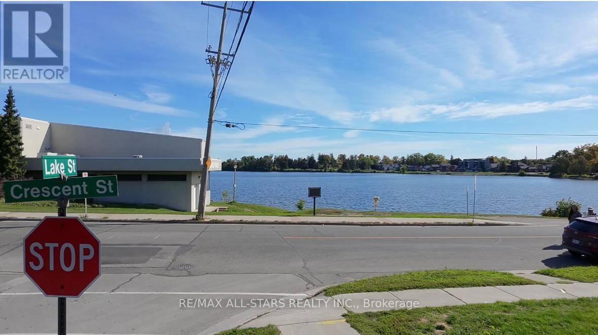 147 Lake Street, Peterborough, Ontario K9J 2H2 - Photo 27 - X12442497