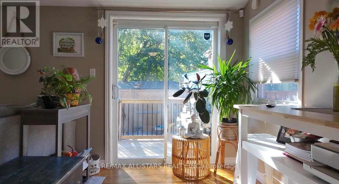 147 Lake Street, Peterborough, Ontario K9J 2H2 - Photo 5 - X12442497