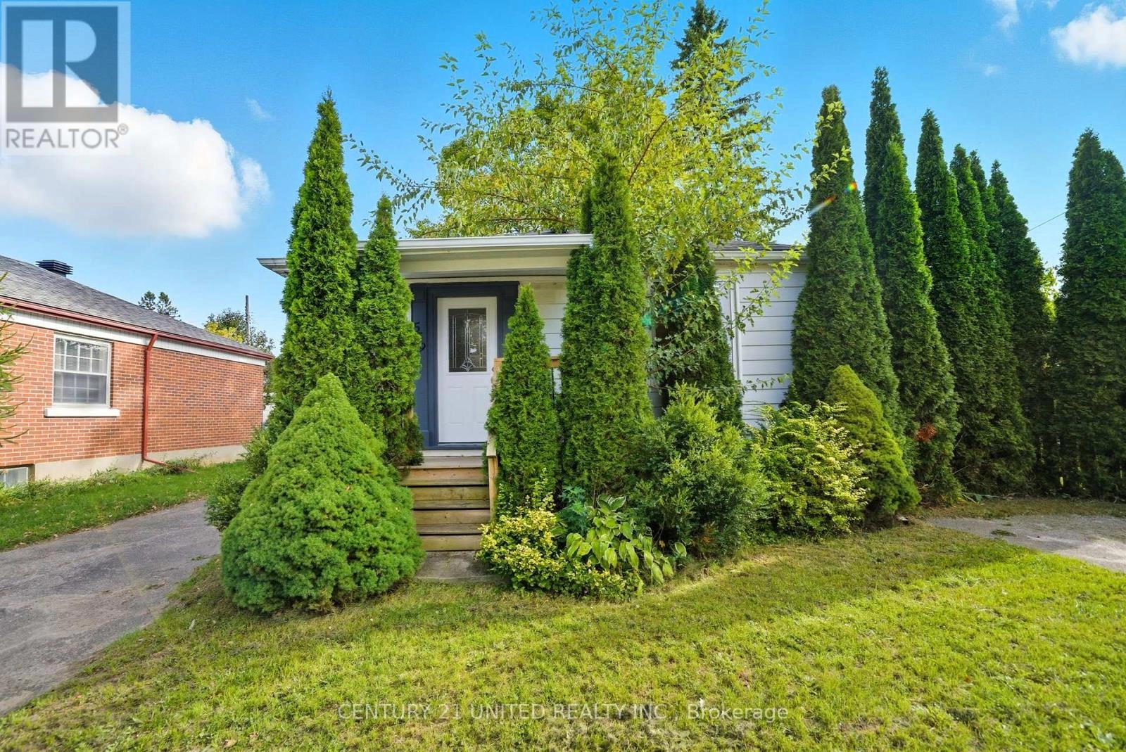 559 Hamilton Street, Peterborough, Ontario  K9J 4C2 - Photo 2 - X12442929