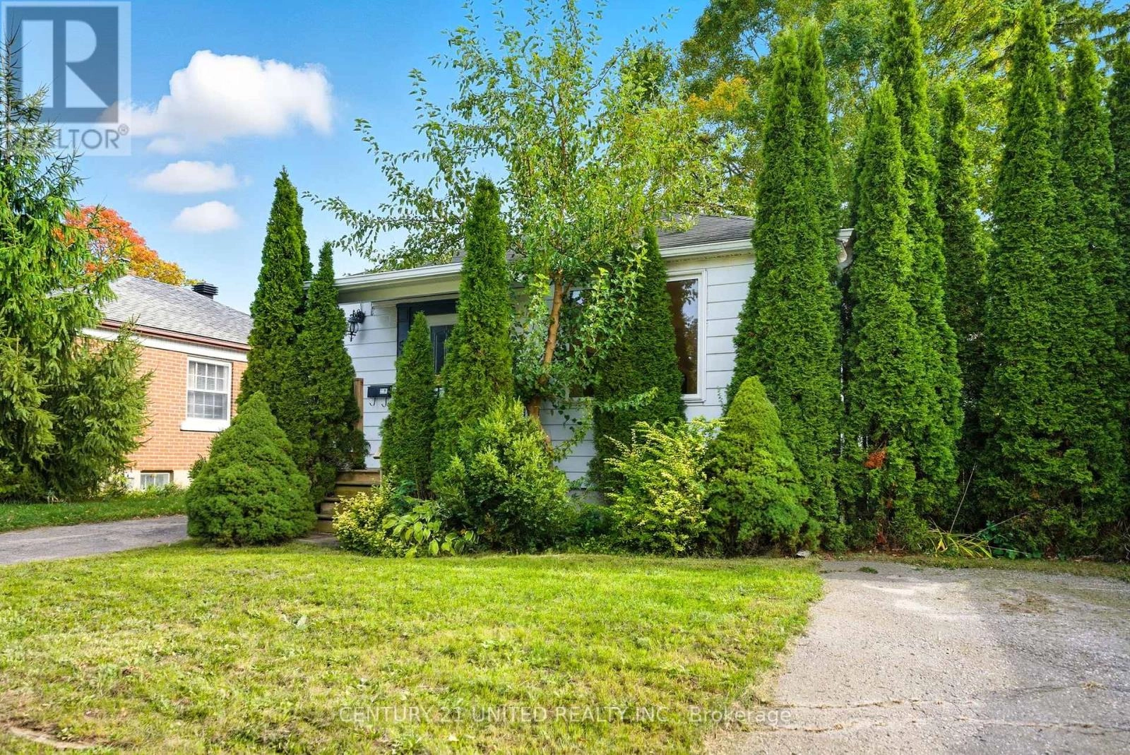 559 Hamilton Street, Peterborough, Ontario  K9J 4C2 - Photo 3 - X12442929
