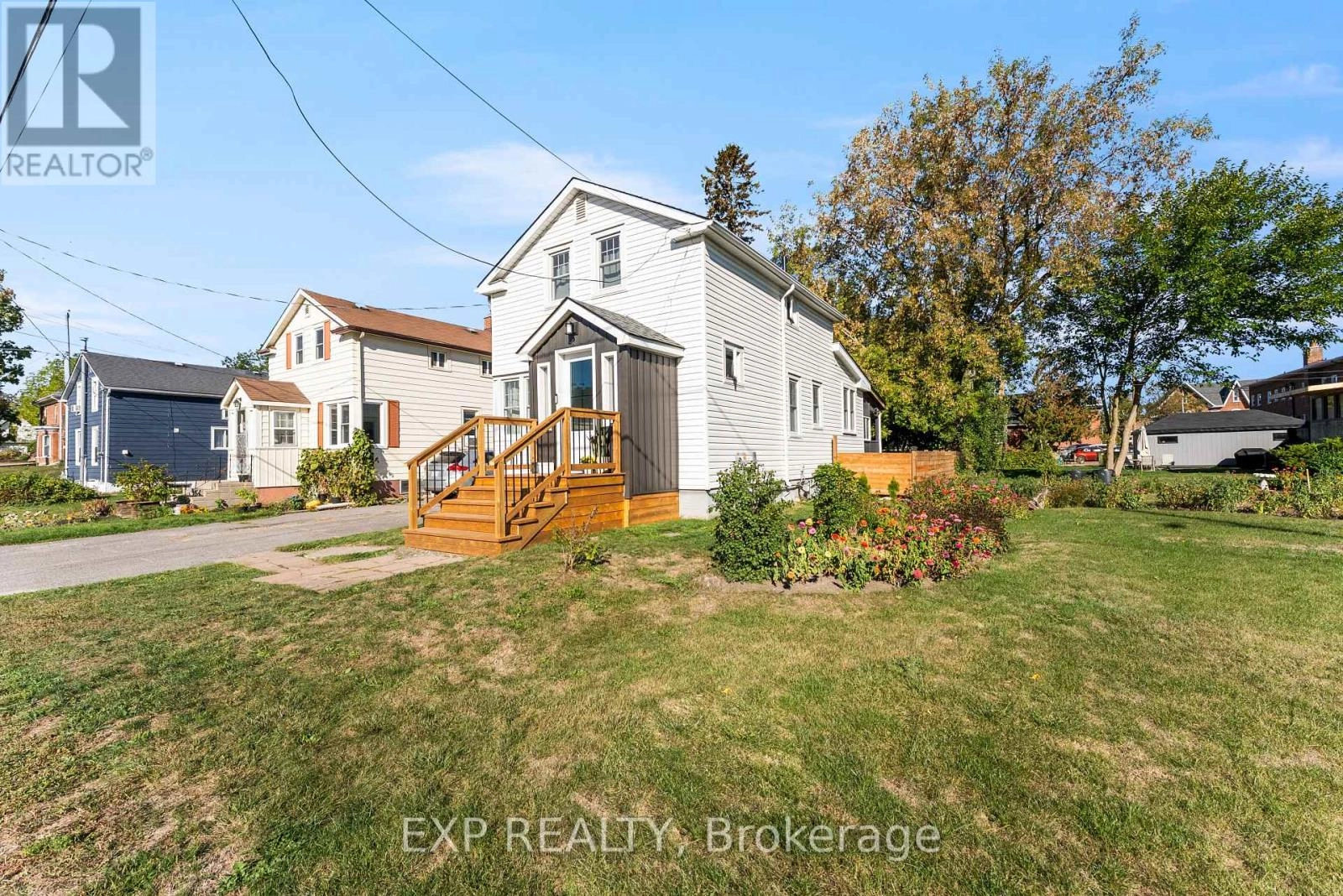 70 Wilkins Street, Quinte West, Ontario  K8V 3M8 - Photo 2 - X12444337